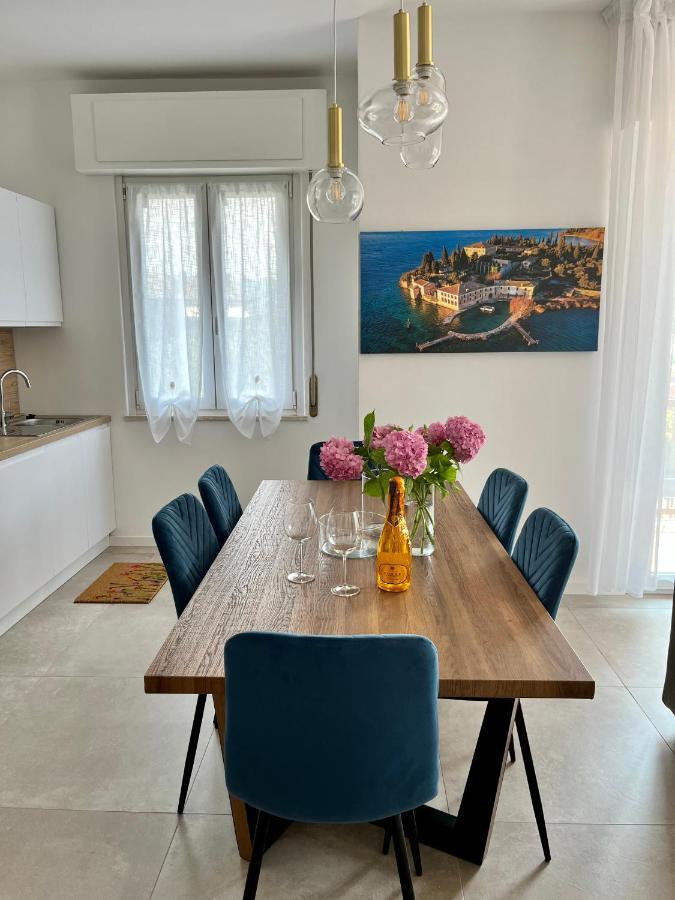 Casa Blu Relax Appartement Garda  Buitenkant foto